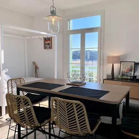Appartement Studio Lumineux Sur Balcon Avec Vue Mer Et Plage