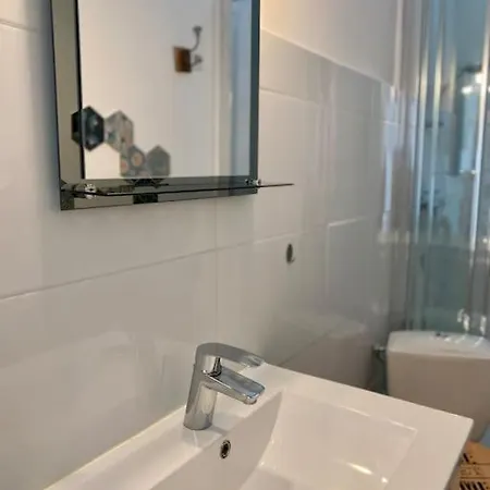 Appartement Studio Lumineux Sur Balcon Avec Vue Mer Et Plage *