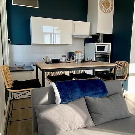 Studio Lumineux Sur Balcon Avec Vue Mer Et Plage *