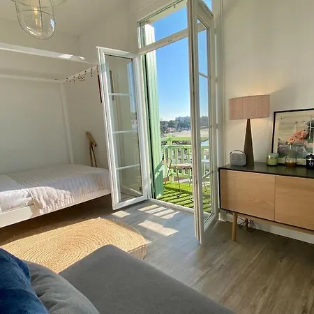 Appartement Studio Lumineux Sur Balcon Avec Vue Mer Et Plage *