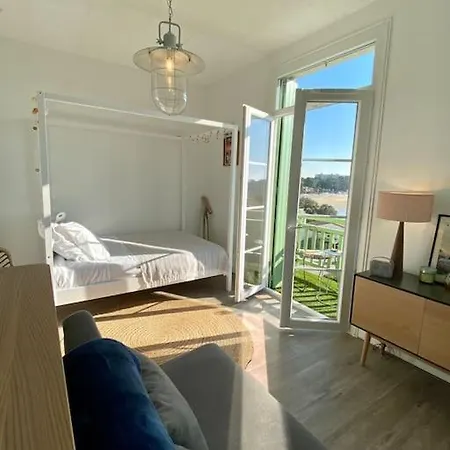 Appartement Studio Lumineux Sur Balcon Avec Vue Mer Et Plage
